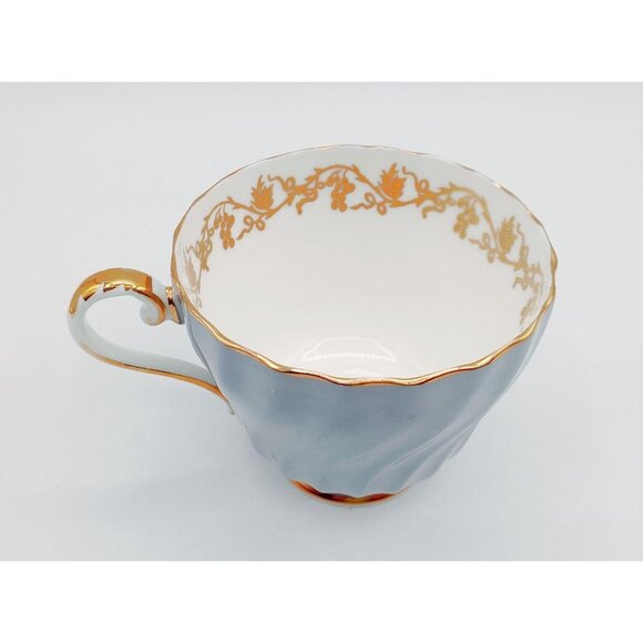 Aynsley Bone China Teacup and Saucer, Gray Swirl - Picture 6 of 13